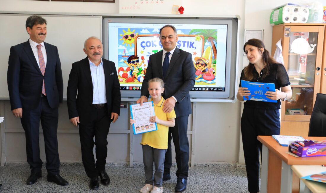 27 bin 51 öğrenci tatile girdi Bir eğitim ve öğretim dönemi daha çalan son zille tamamlandı.