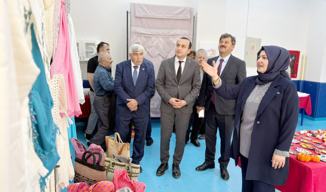 Korgun’da Hayat Boyu Öğrenme Haftası’na Muhteşem Sergi Açılışı! İlçe Halk Eğitim Merkezi tarafından “Hayat Boyu Öğrenme Haftası” etkinlikleri
