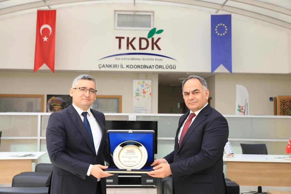 Vali Çakırtaş’tan TKDK’ya ziyaret Vali Hüseyin Çakırtaş, Tarım ve Kırsal Kalkınmayı Destekleme Kurumu (TKDK)