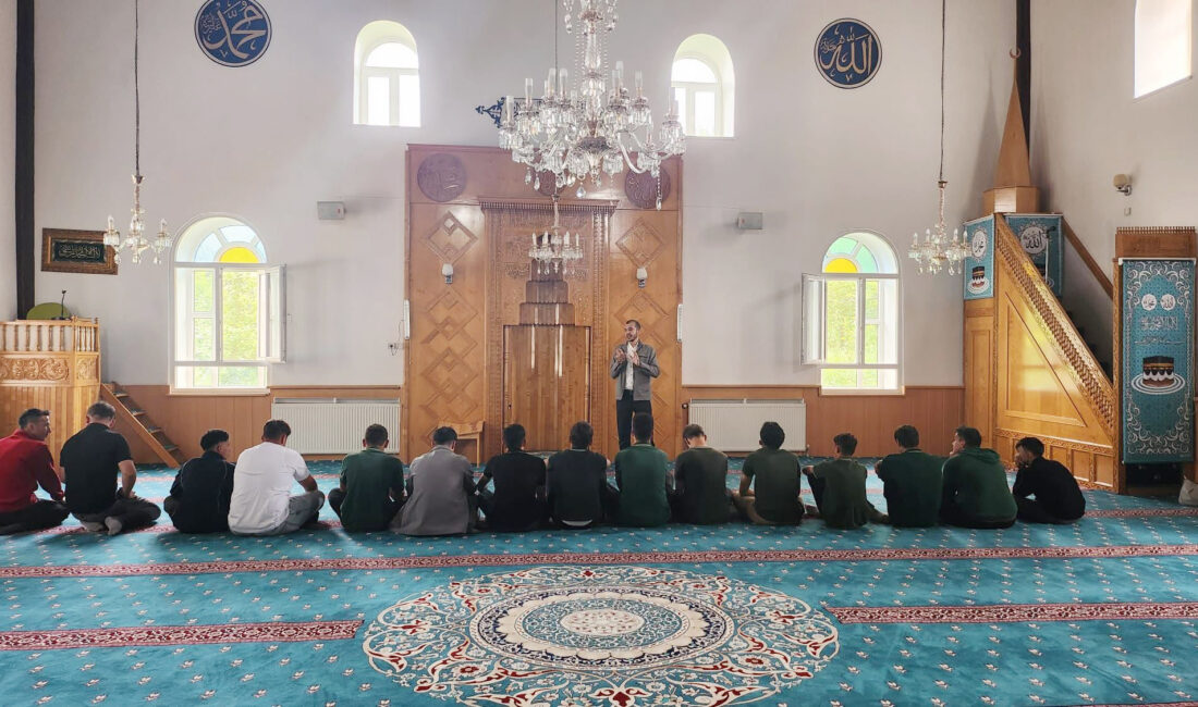 Çankırı’nın Yapraklı ilçesinde, “Çevreme Duyarlıyım, Değerlerime Sahip Çıkıyorum” (ÇEDES) projesi