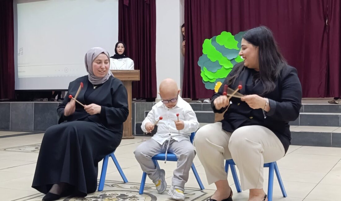 Yıl Sonu Gösterisi Gerçekleştirildi Kurşunlu Kaymakam V. Saliha Karataş, Kurşunlu Anaokulu tarafından düzenlenen yıl