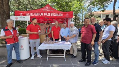 Çankırı’da muharrem ayı dolayısıyla vatandaşlara aşure ikramında bulunuldu. Çankırı’da, Ankara