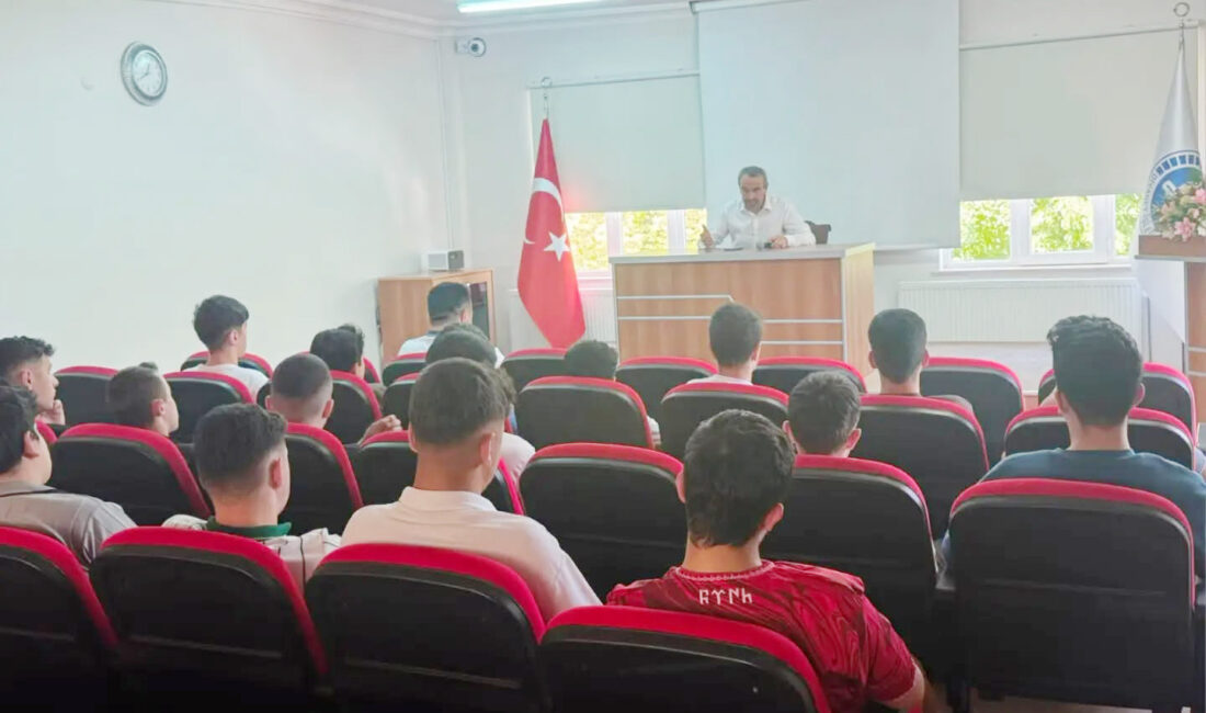 Bir Konu Bir Konuk Projesi Kapsamında Seminerler Devam Ediyor Çankırı İl Müftülüğü tarafından düzenlenen “Bir Konu – Bir Konuk”