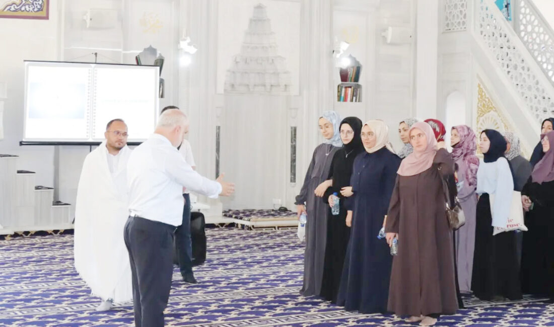 Umre Yolcuları İçin Eğitim Semineri Düzenlendi Çankırı İl Müftülüğünce, Diyanet İşleri Başkanlığı 2026-2027 Umre Organizasyonu kapsamında