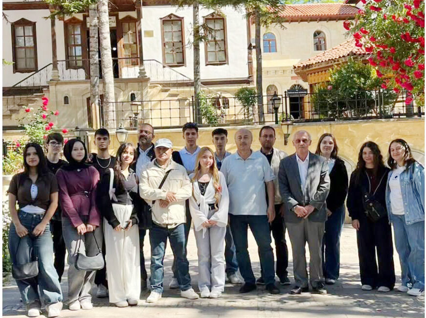 Nevzat Ayaz Sosyal Bilimler Lisesi öğrencileri, tarihî ve kültürel değerleri