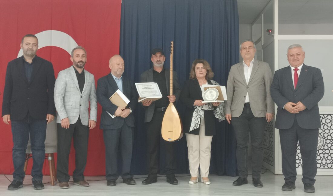 Şiir yazma yarışması ödül töreni gerçekleştirildi Çankırı Mesleki ve Teknik Anadolu Lisesi tarafından Çankırı ve ilçelerindeki