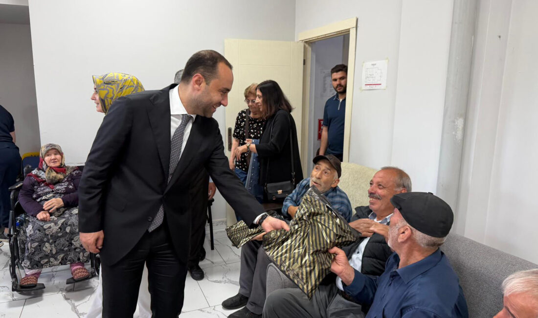 Erdoğan’dan Babalar Günü’nde Anlamlı Ziyaretler AK Parti Çankırı İl Başkanı Koray Erdoğan, Babalar Günü dolayısıyla