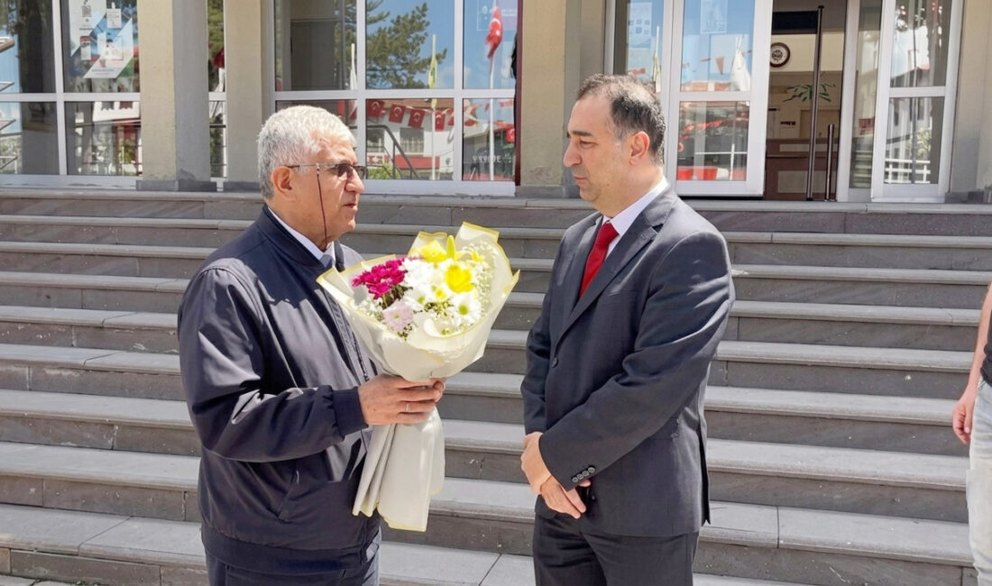 Çerkeş Kaymakamı Bulgurlu, yeni görev yerine uğurlandı Resmi Gazete’de yayımlanan Mülki İdare Amirleri Atama Kararnamesi kapsamında Ankara