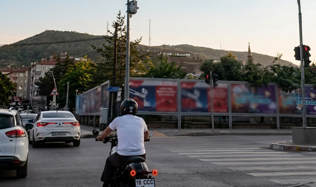 Trafik sorunu nedeniyle Başkan Esen’de motora binmeye başladı Daha çok sosyal medyada yaptığı paylaşımlarla öne çıkan Çankırı Belediye