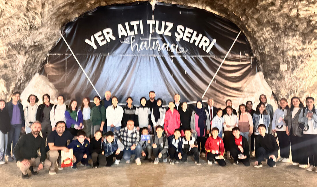 Kitap Kurtları Tuz Mağarası’nda Buluştu Atatürk Ortaokulu koordinatörlüğünde; Şehit Yahya Coşkuner Ortaokulu, Hacı Muradı Veli