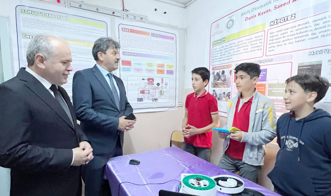 Mareşal Çakmak Ortaokulu, yılsonu etkinlikleri kapsamında bilim, sanat ve sosyal