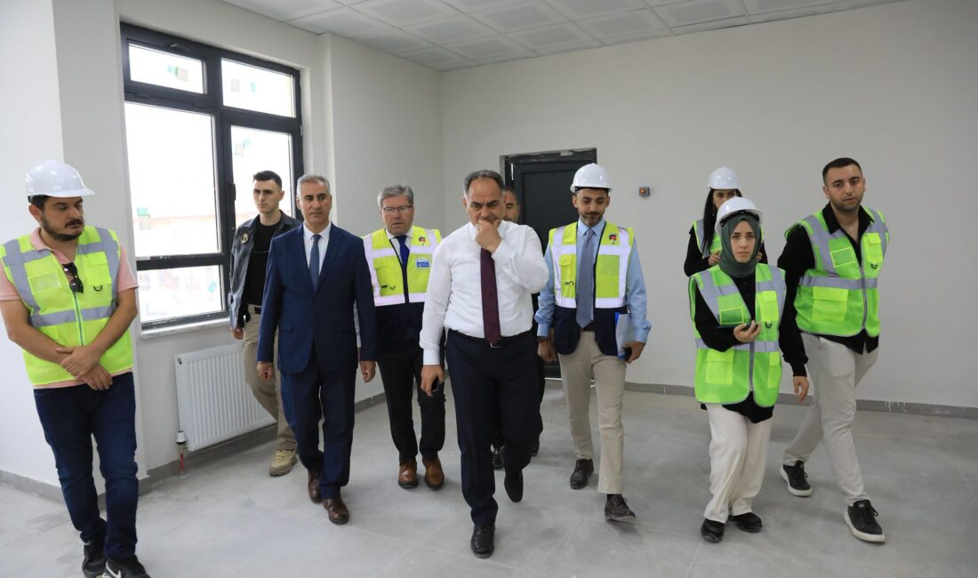 İlimizde yapımı hızla devam eden kamu hizmet binaları, Vali Hüseyin