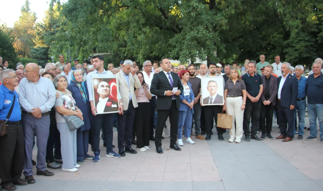 Geçen hafta görevden alınan CHP İl Başkanı Galip Ağaoğlu, ile