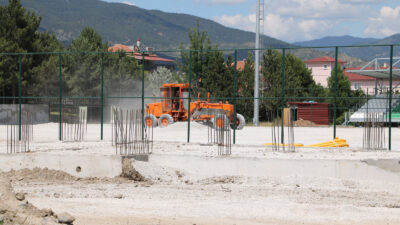Çeyrek asır önce yapılan Ilgaz ilçe spor salonu ve daha