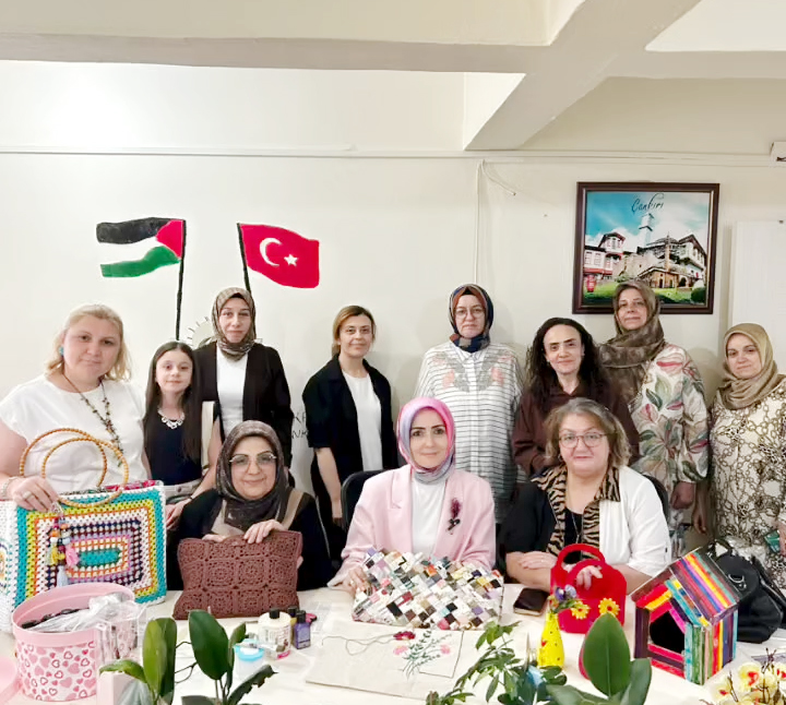 Çankırı’da Anlamlı Eğitim: “Sıfır Atık Kadınla Mümkün!” Çankırı’da, sürdürülebilir bir gelecek ve çevre bilincinin artırılması amacıyla çok