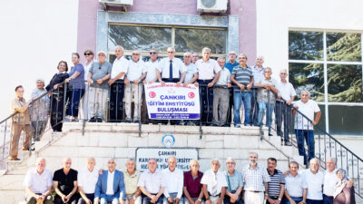 Çankırı Eğitim Enstitüsünde 1975-1980 yılları arasında aynı sıraları paylaşan ve