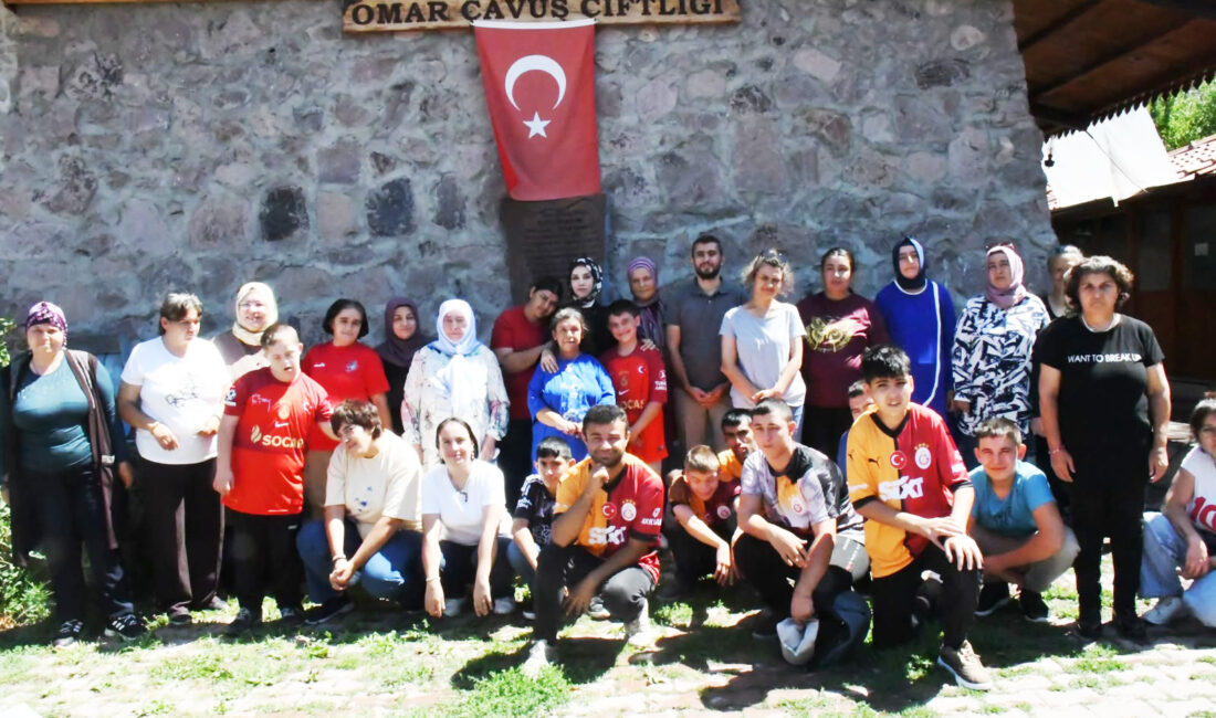 Dudu Anne Derneği yönetimi ve gönüllüleri, Eldivan Rehabilitasyon Merkezi’nin sakinlerini