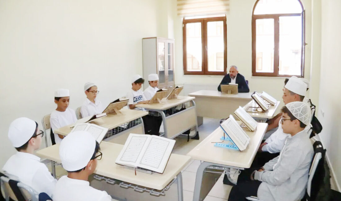8 Yıldır Geleceğin Hafızlarını Yetiştiriyor Diyanet İşleri Başkanlığı ve MEB Din Öğretimi Genel Müdürlüğünün ortaklaşa