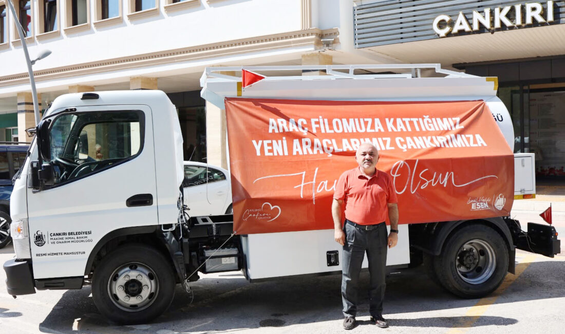 Çankırı Belediyesi’nin Hizmet Filosuna Yeni Tanker Çankırı Belediyesi, şehir genelinde yürütülen saha çalışmalarının kalitesini artırmak ve