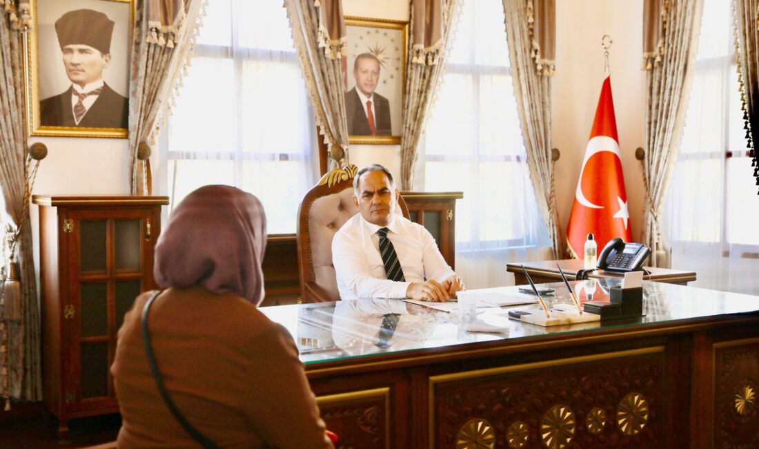 Çankırı Valisi Hüseyin Çakırtaş, düzenlenen Halk Günü Toplantısı kapsamında vatandaşlarla