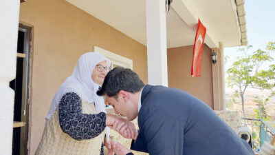 Kızılırmak Kaymakamı Hüseyin Akçay, ilçe protokolüyle birlikte şehit aileleri ve