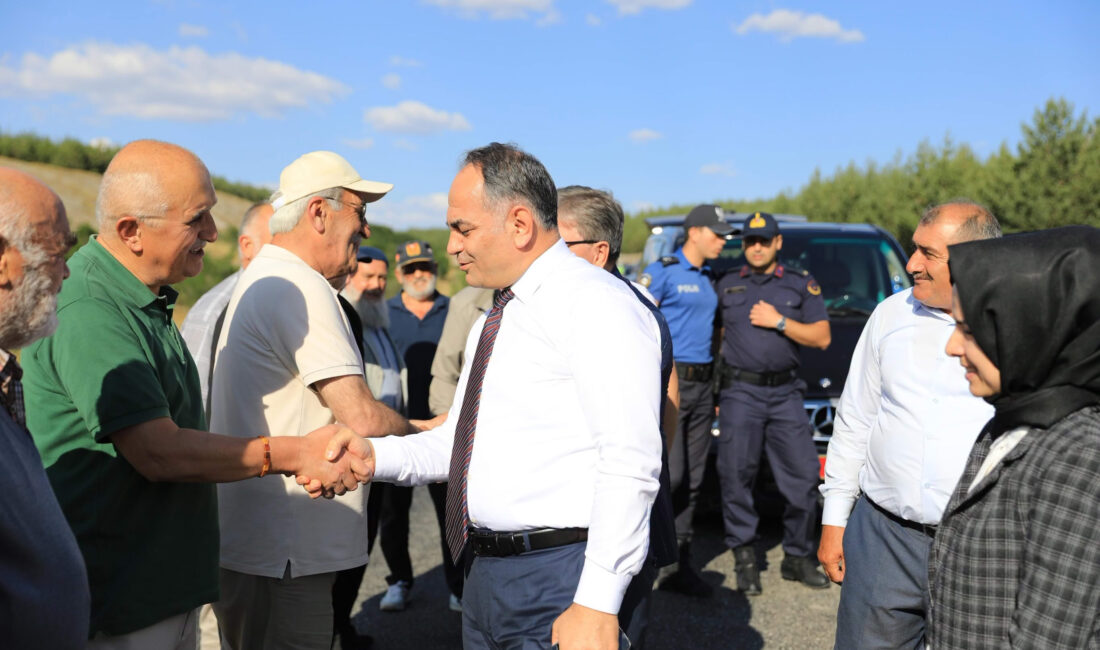 Çankırı Valisi Hüseyin Çakırtaş’tan İlçe Yollarında Yerinde İnceleme Çankırı Valisi Hüseyin Çakırtaş, ilçelerde yürütülen yol yapım ve iyileştirme