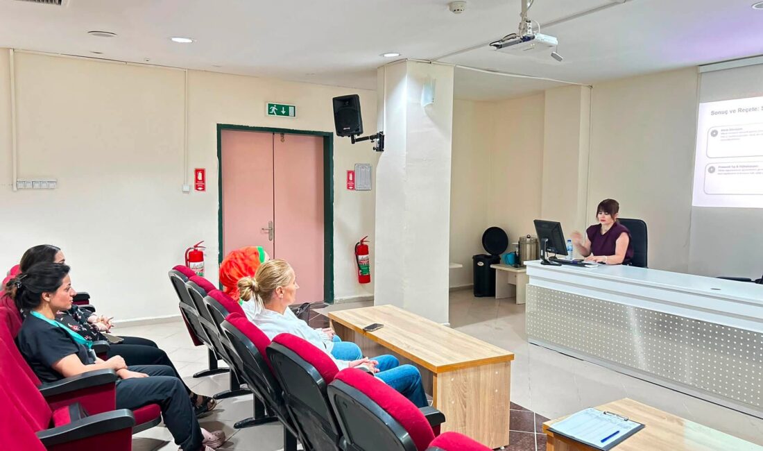 İklim Krizi ve Sağlık İlişkisi Farkındalık Söyleşisinde Ele Alındı Çankırı Devlet Hastanesi Konferans Salonu’nda “Sağlıklı Hayat Saatleri” programı kapsamında