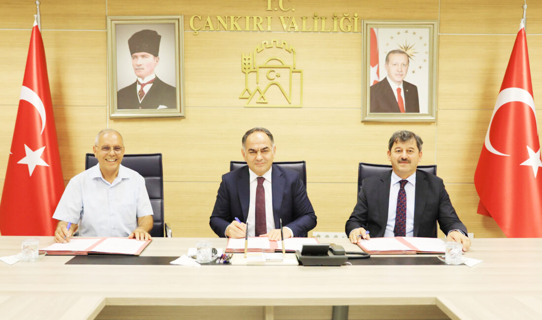 Ailesinden, Nesrin Altıparmak anısına örnek davranış Altıparmak Ailesi, merhum Nesrin Altıparmak anısına, müdürlüğünü yaptığı Merkez Karatekin
