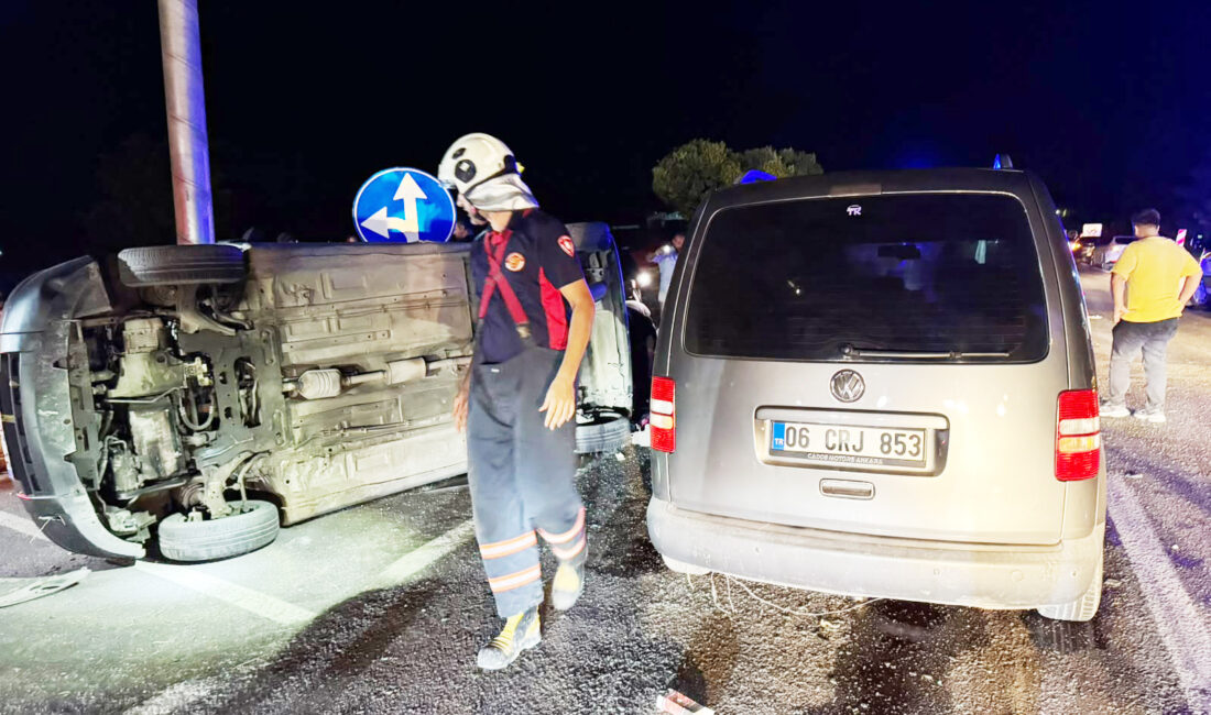 Çankırı’da 2 hafif ticari aracın çarpıştığı kazada 9 kişi yaralandı Çankırı’da 2 hafif ticari aracın çarpışması sonucu yaralanan 9 kişi