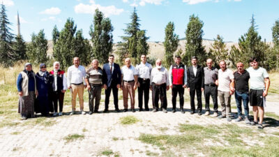 Çankırı’nın Yapraklı İlçesi Kaymakamı İhsan Akbel, ilçedeki daire amirleriyle birlikte