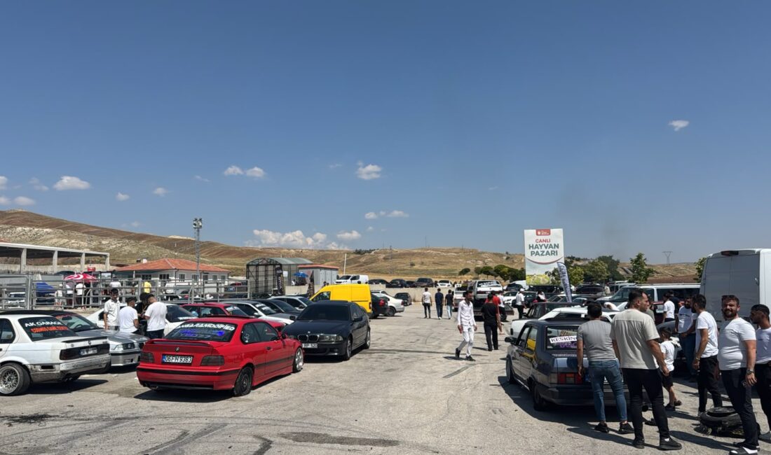 “CarsOf Çankırı 3. Yaz Etkinliği” Yoğun Katılımla Gerçekleşti. Çankırı, hafta sonu otomobil dünyasının kalbinin attığı bir merkeze dönüştü.