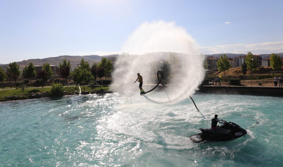 Flyboard Dünya Şampiyonundan Göl Üzerinde Dikkat Çekici Şov Uluslararası Çankırı Tuz Festivali, bu yıl da farklı spor dallarını