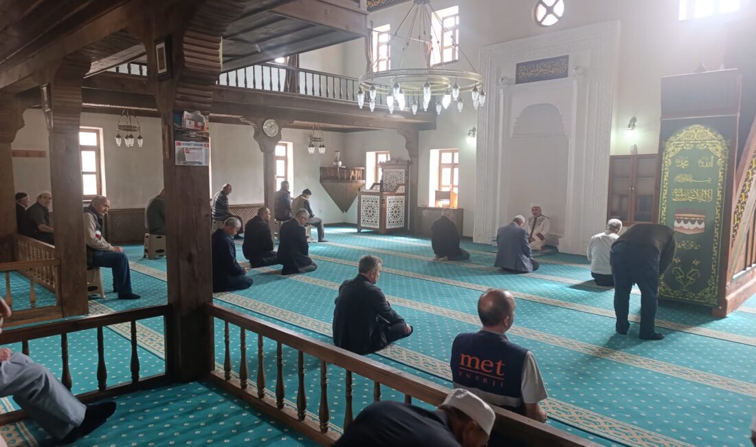 Ahilik Haftası Münasebetiyle Mevlid Programı Düzenlendi Çankırı’da 14-20 Eylül Ahilik Haftası etkinlikleri kapsamında Mevlid Programı düzenlendi.