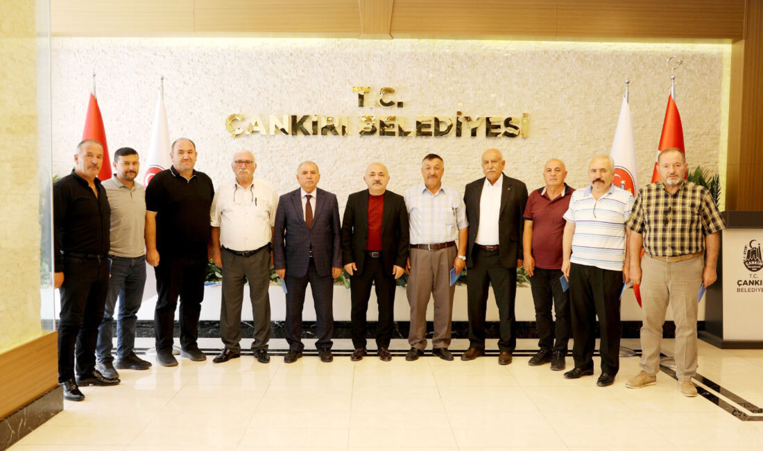 MHP İl Genel Meclisi Grubundan Başkan Esen’e Ziyaret: “Tuz Mağarası Turizmin Lokomotifi Oldu” Milliyetçi Hareket Partisi (MHP) Çankırı İl Genel Meclisi Grubu, Çankırı