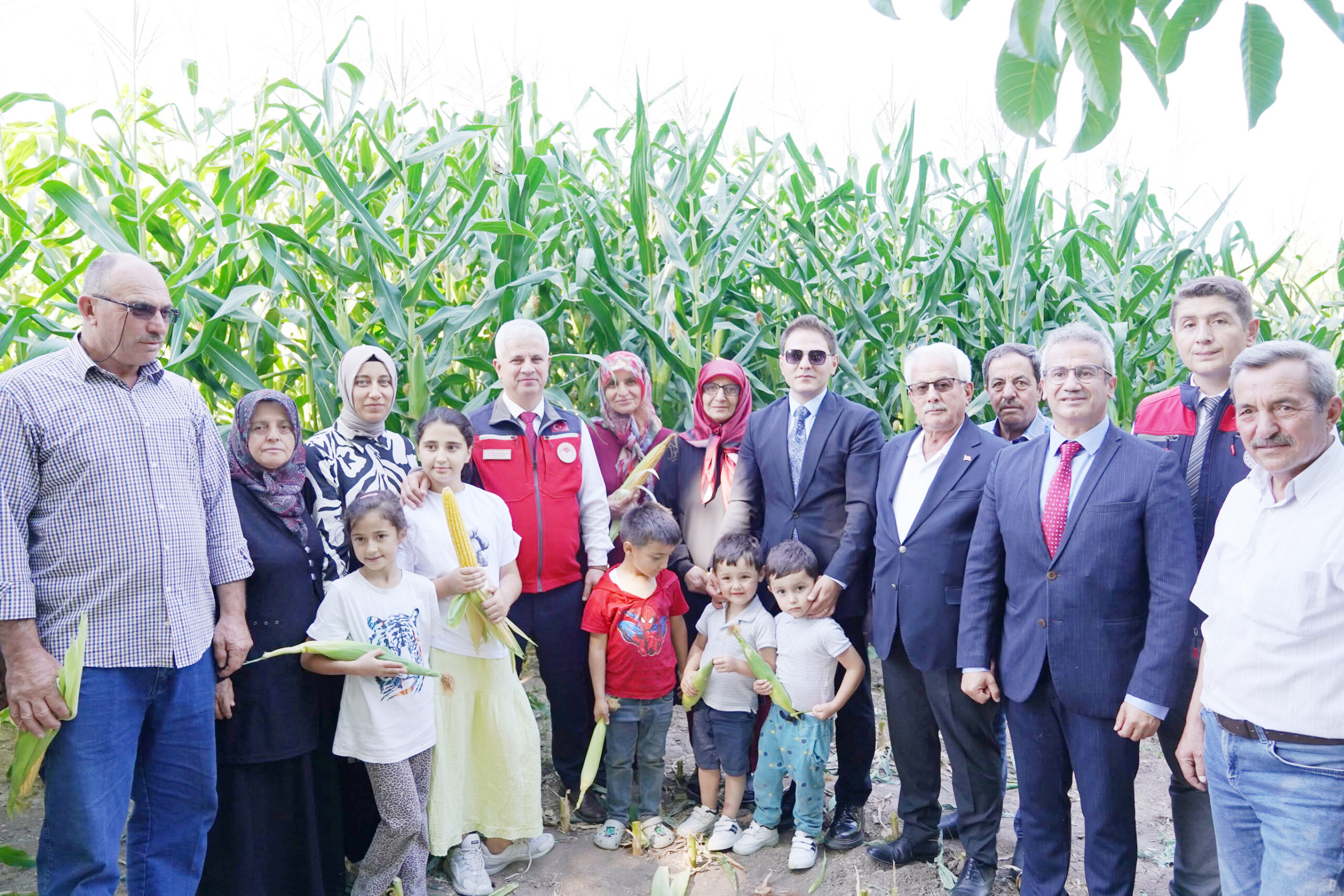 Korgun’da Kadın Eliyle Mısır Hasadı: Tarla Günü Coşkuyla Gerçekleşti