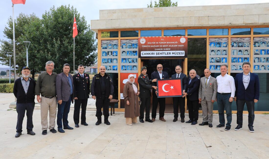 Şehit ve gazi derneklerine ziyaret Vali Hüseyin Çakırtaş, Garnizon Komutanı Tuğgeneral Mesut Koçak, Belediye Başkanı