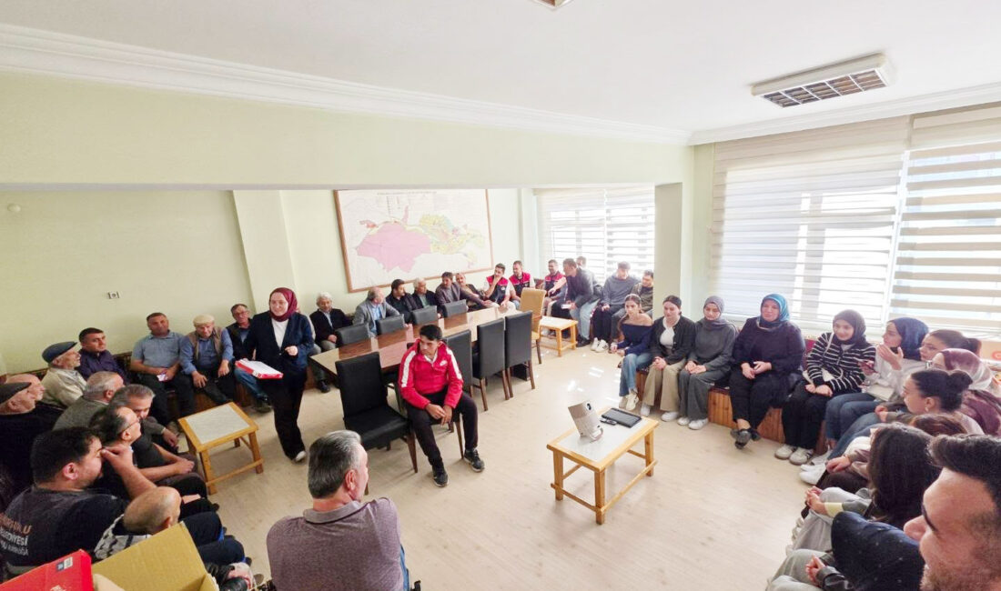 Kurşunlu’da tarımsal verimliliği artırmak ve üreticilerin bilgi birikimini güçlendirmek amacıyla