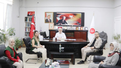 Yeşilay Çankırı Şube Başkanı İsmail Özcan ve beraberindeki heyet, Çankırı