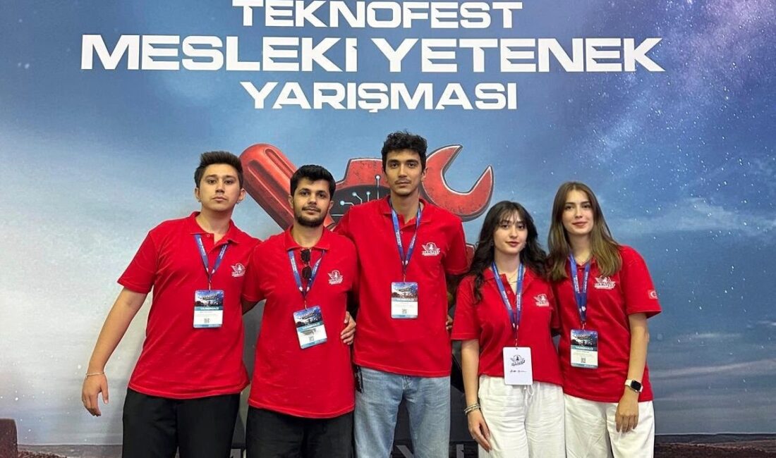 ÇAKÜ, TEKNOFEST 2026’da Zirveye Damga Vurdu Rektör Karataş: “Gençlerimizin Başarısı, ÇAKÜ’nün Teknoloji Vizyonunun En Güçlü Göstergelerinden”