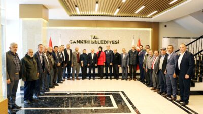 Çankırı Belediye Başkanı İsmail Hakkı Esen, merkez mahalle muhtarlarıyla Başkanlık