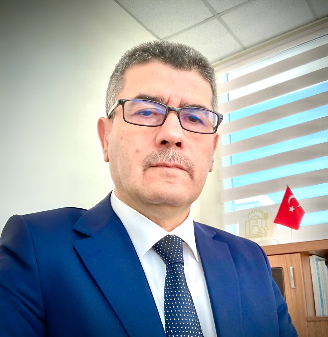 Gazi Baykaler yazar fotoğrafı