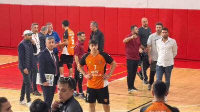 TVF Uzman Posta Erkekler Voleybol Ligi 3. Grupta mücadele veren