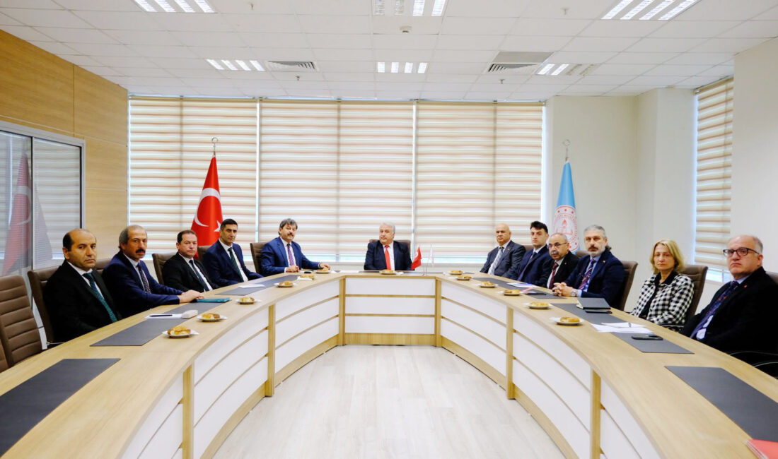 Eğitim değerlendirme toplantısı yapıldı Çankırı İl Millî Eğitim Müdürlüğünde, Bakanlık Müfettişleri Orhan Salih, Gürbüz