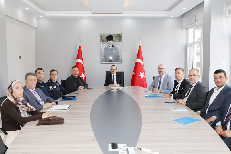 Şabanözü’nde Yeni Eğitim-Öğretim Yılı İçin “Üniversite Koordinasyon Toplantısı” Gerçekleştirildi Şabanözü ilçesinde, yeni eğitim-öğretim yılının huzur ve güven ortamı içerisinde