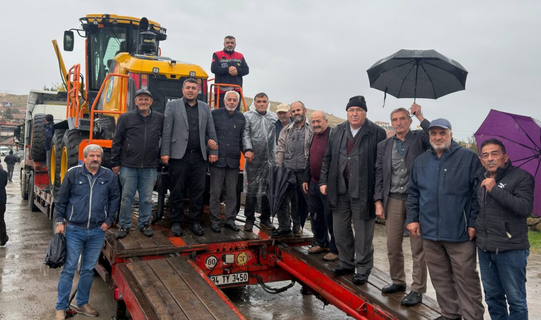 Çankırı’nın Orta ilçesine bağlı Kalfat beldesinde belediyenin araç filosuna greyder