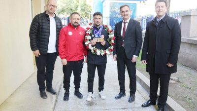 Arnavutluk’ta düzenlenen Gençler Avrupa Şampiyonası’nda altın madalya kazanarak göğsümüzü kabartan