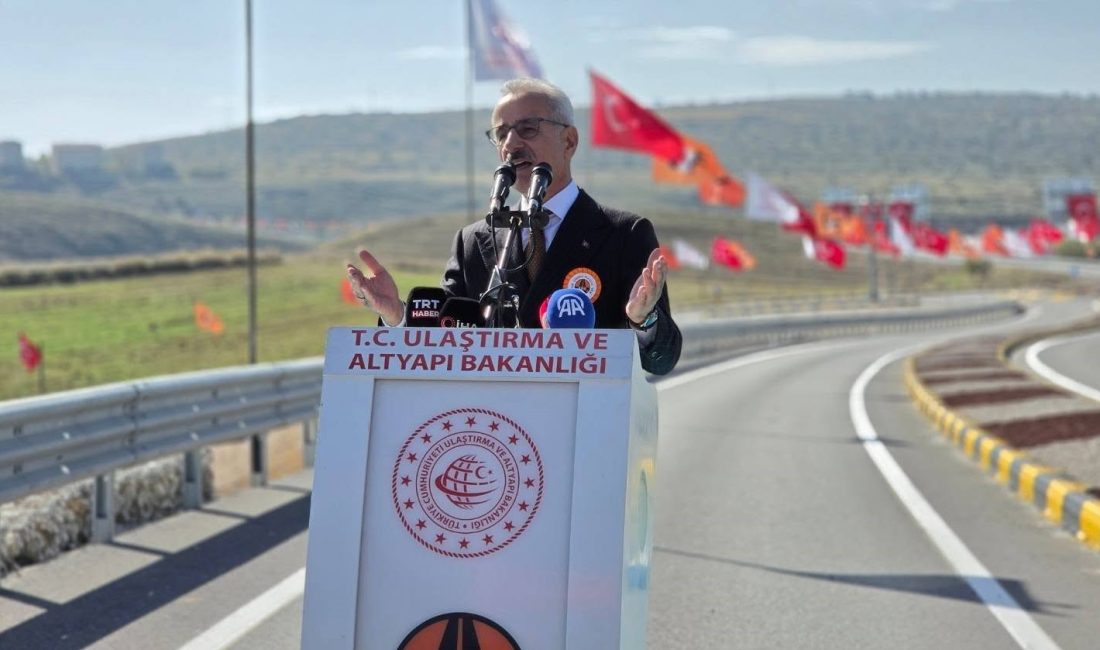 Bakan Uraloğlu, “Çankırı’ya 55 milyar liranın üzerinde yatırım yaptık” - "2002 yılından bu yana Çankırı'nın ulaşım ve iletişim altyapısına