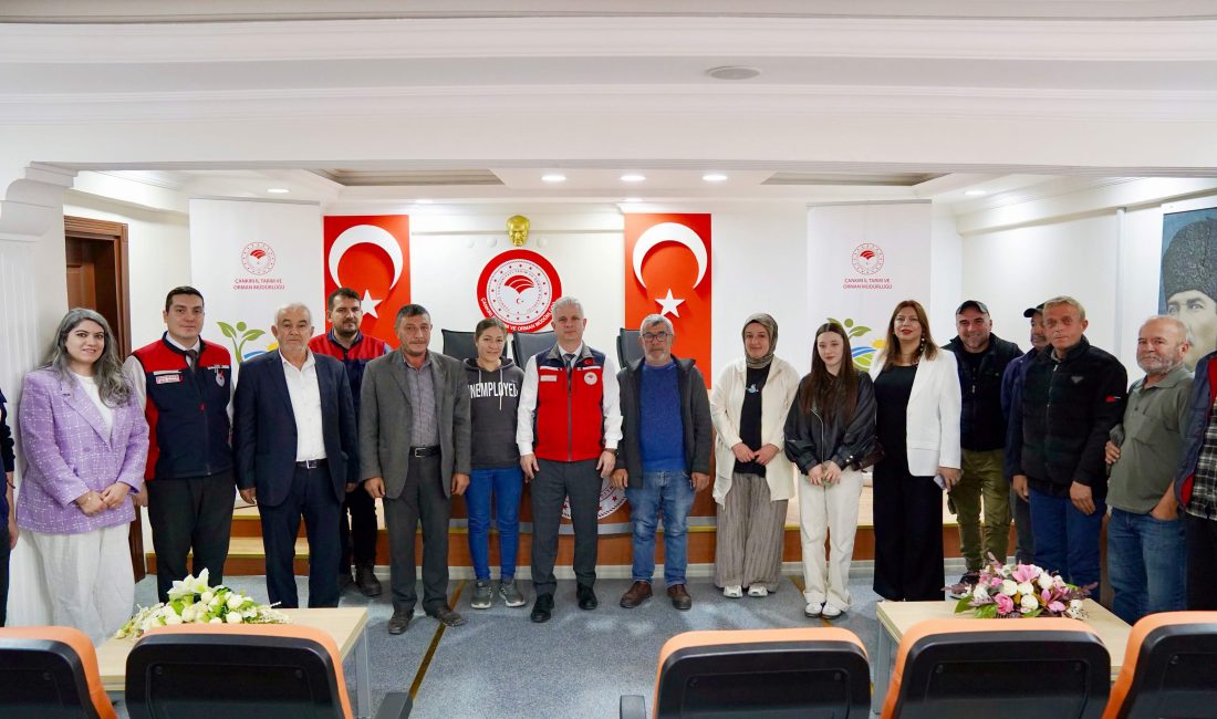 Çankırı’da Üreticilere Sera Hibe Desteği Çankırı’da kırsal kalkınmayı desteklemek ve tarımsal üretimi artırmak amacıyla üreticilere