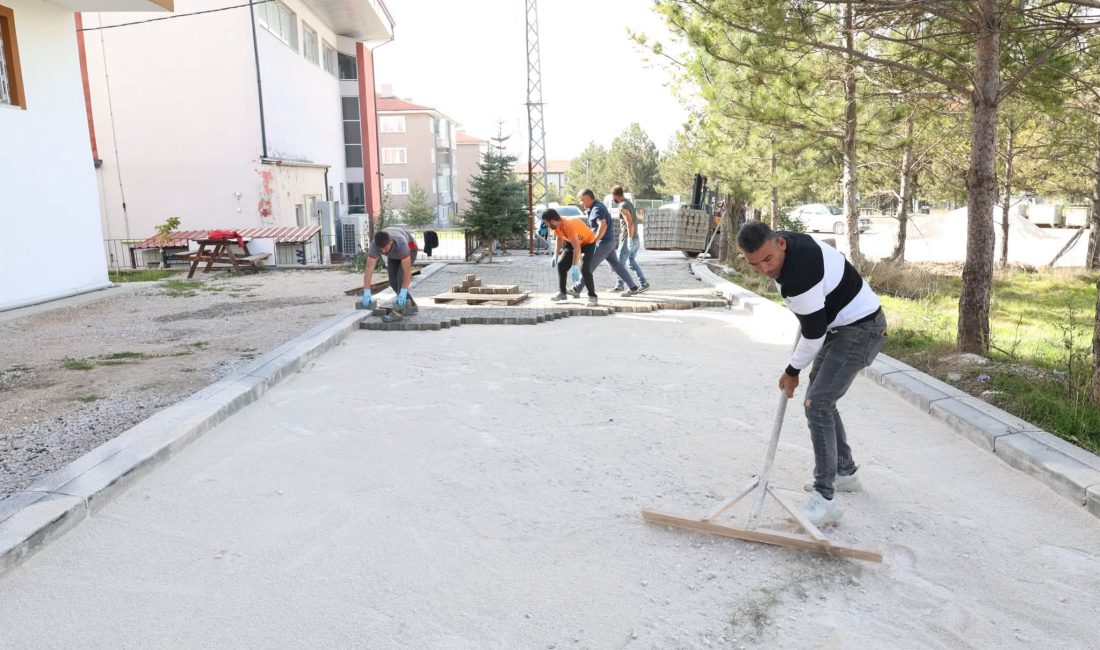 Çerkeş Yenikent Mahallesi’nde Altyapı ve Yol Hamlesi: Hizmetler Kesintisiz Sürüyor Çerkeş Belediyesi, ilçenin dört bir yanında yürüttüğü altyapı ve üstyapı