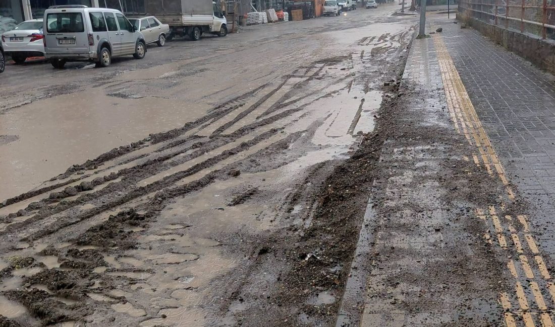 Yağmur sonrası görüntü Çankırı’da hep aynı Her yağan yağmur sonrasında olan yine vatandaşa oluyor Alt yapı